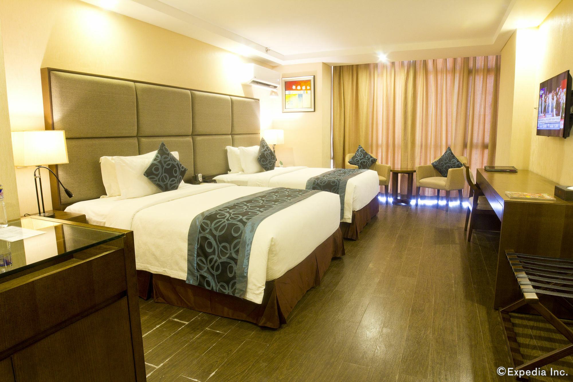 Golden Phoenix - Manila 4*